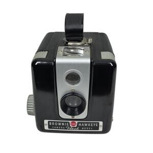 KODAK BROWNIE HAWKEYE CAMERA – FLASH MODEL – 50's VINTAGE BOX CAMERA, COLLECTORS